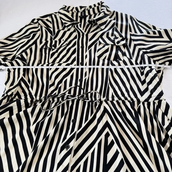 NWT Torrid Black Striped Midi Challis Button Up Shirt Dress Pockets Size 2X - Picture 7 of 10
